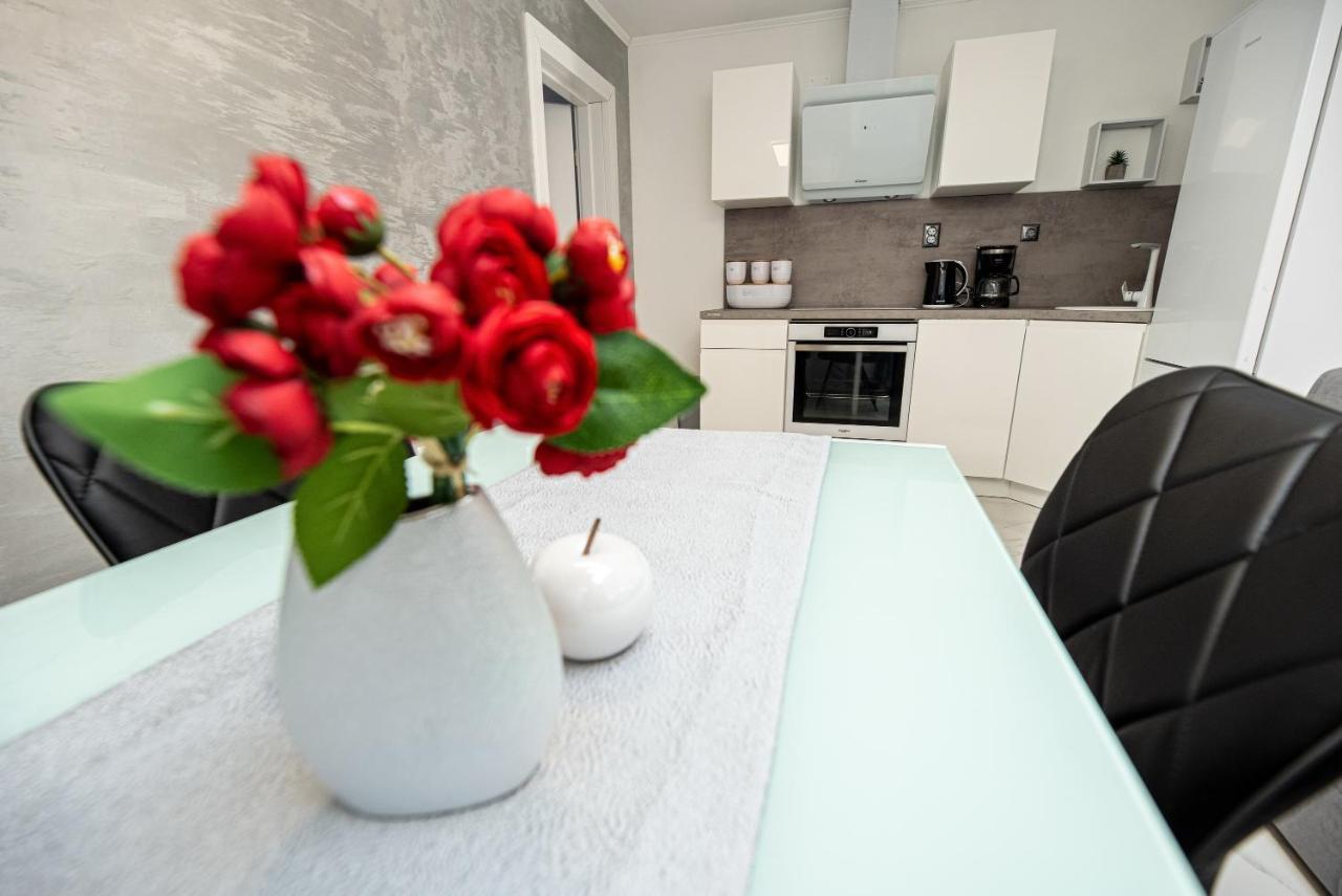 Il Dono Del Mare - Island Iz Apartment เวลิ อีช ภายนอก รูปภาพ