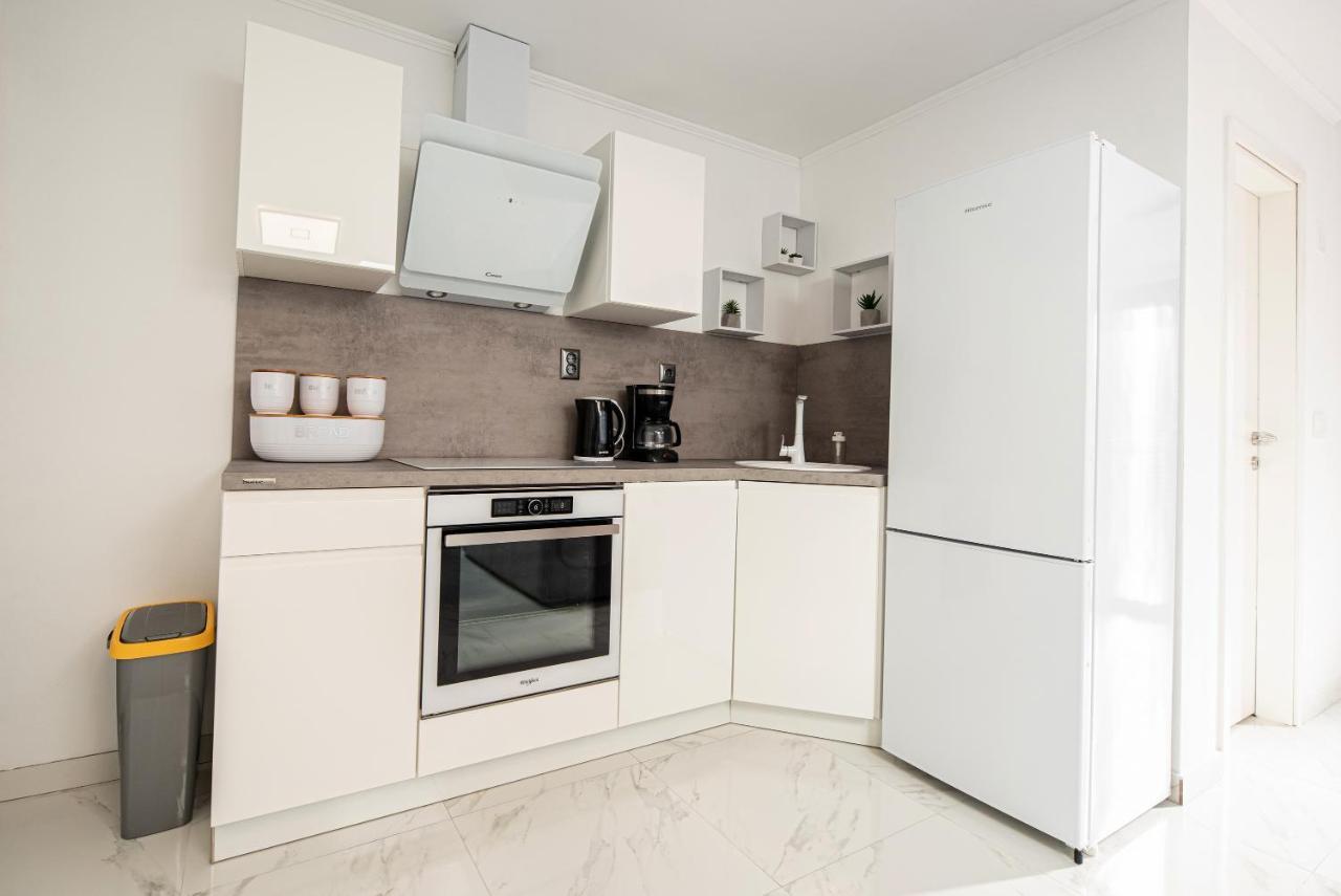 Il Dono Del Mare - Island Iz Apartment เวลิ อีช ภายนอก รูปภาพ