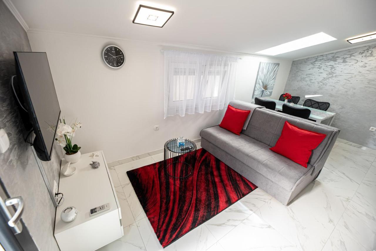 Il Dono Del Mare - Island Iz Apartment เวลิ อีช ภายนอก รูปภาพ