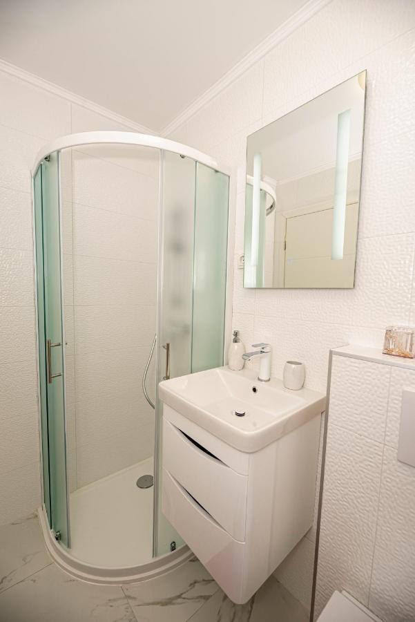 Il Dono Del Mare - Island Iz Apartment เวลิ อีช ภายนอก รูปภาพ