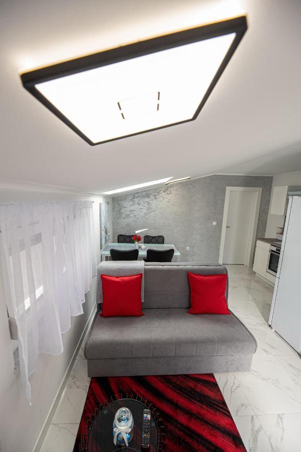 Il Dono Del Mare - Island Iz Apartment เวลิ อีช ภายนอก รูปภาพ