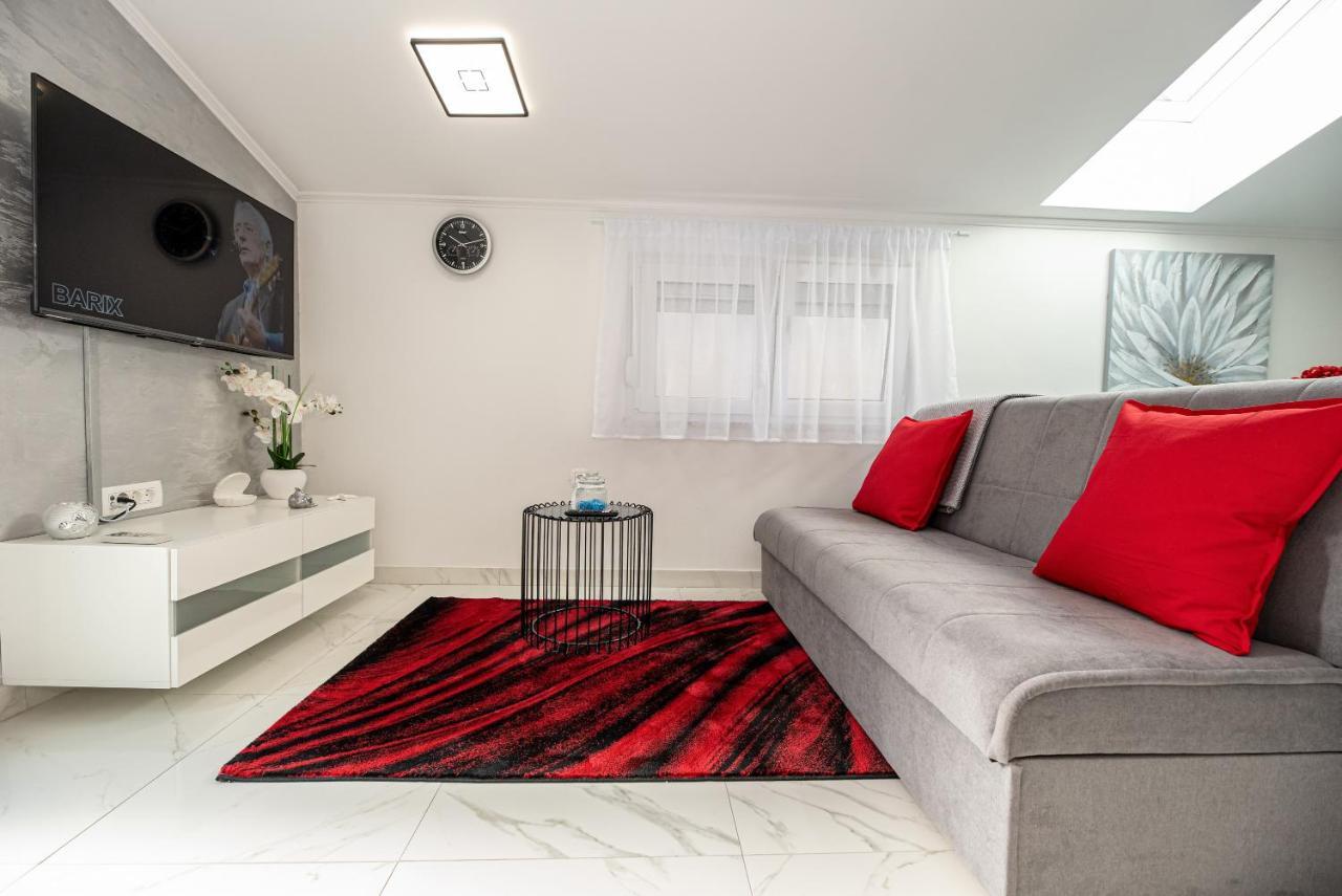 Il Dono Del Mare - Island Iz Apartment เวลิ อีช ภายนอก รูปภาพ