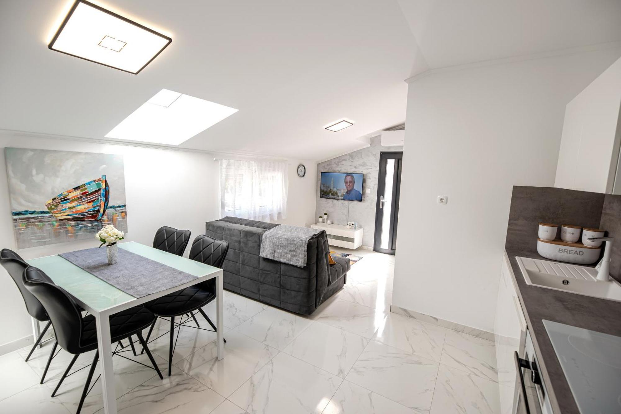 Il Dono Del Mare - Island Iz Apartment เวลิ อีช ภายนอก รูปภาพ